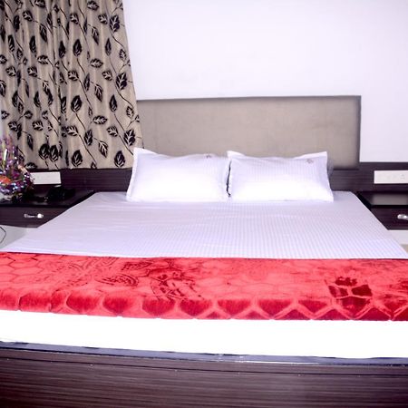 Hotel Raj Heritage Rāipur 外观 照片
